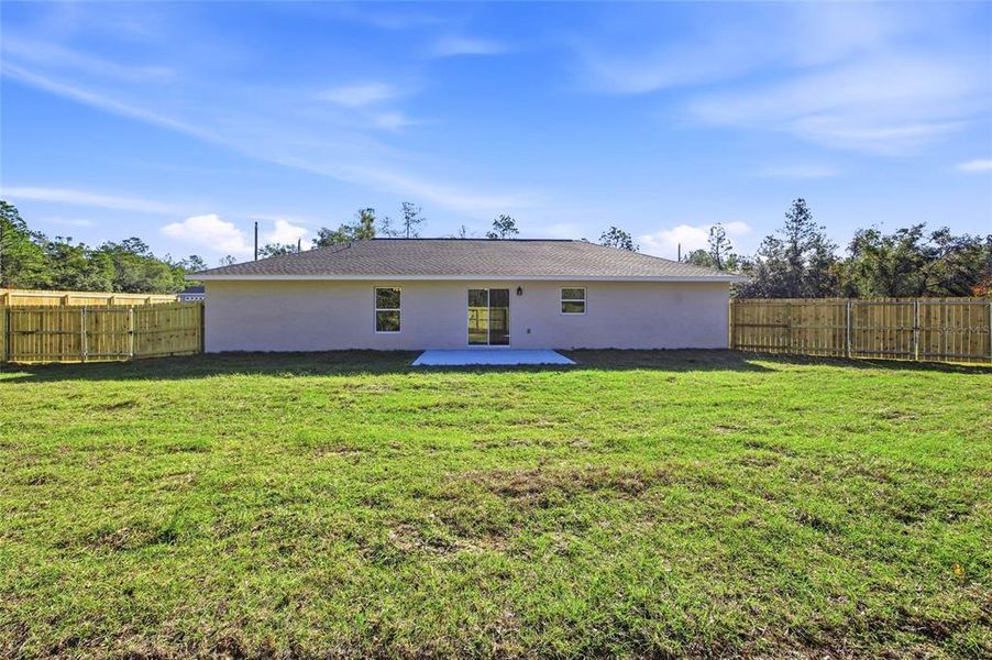 Exterior details and patio area of a home in , Citrus Springs (Image 21).
