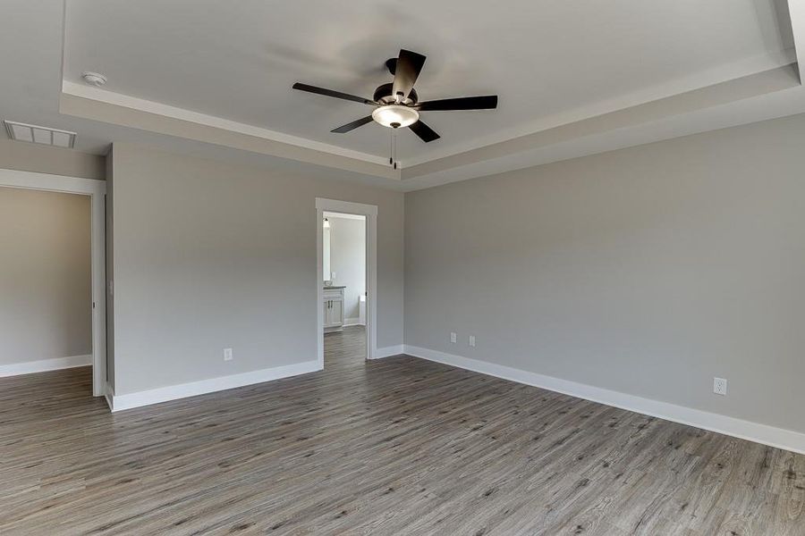 Spacious, unfurnished interior of a new home in , Hartwell (Image 27).