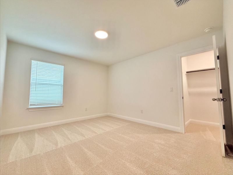 Spacious, unfurnished interior of a new home in Porter Country, Buda (Image 17). Spacious, unfurnished interior of a new home in Porter Country, Buda (Image 17).
