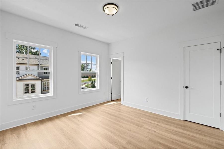 Spacious, unfurnished interior of a new home in , Kennesaw (Image 33).