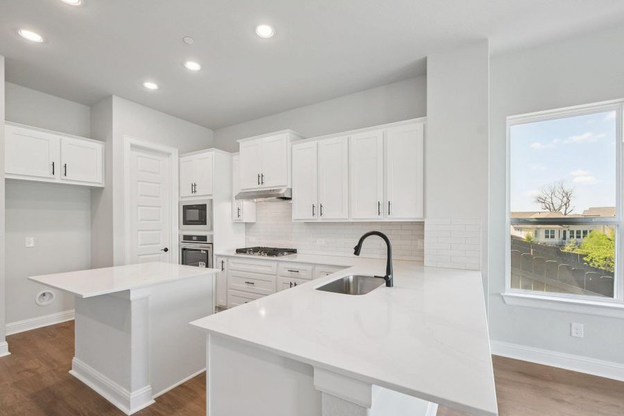 Furnished interior view inside a new home in Cross Creek, Cedar Park (Image 7).