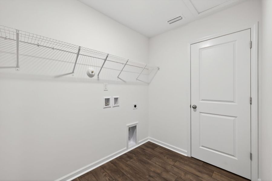 Spacious, unfurnished interior of a new home in Nathans Ridge, Lillington (Image 27).