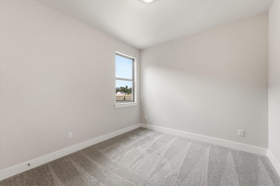 Spacious, unfurnished interior of a new home in Two Step Farm, Montgomery (Image 12).