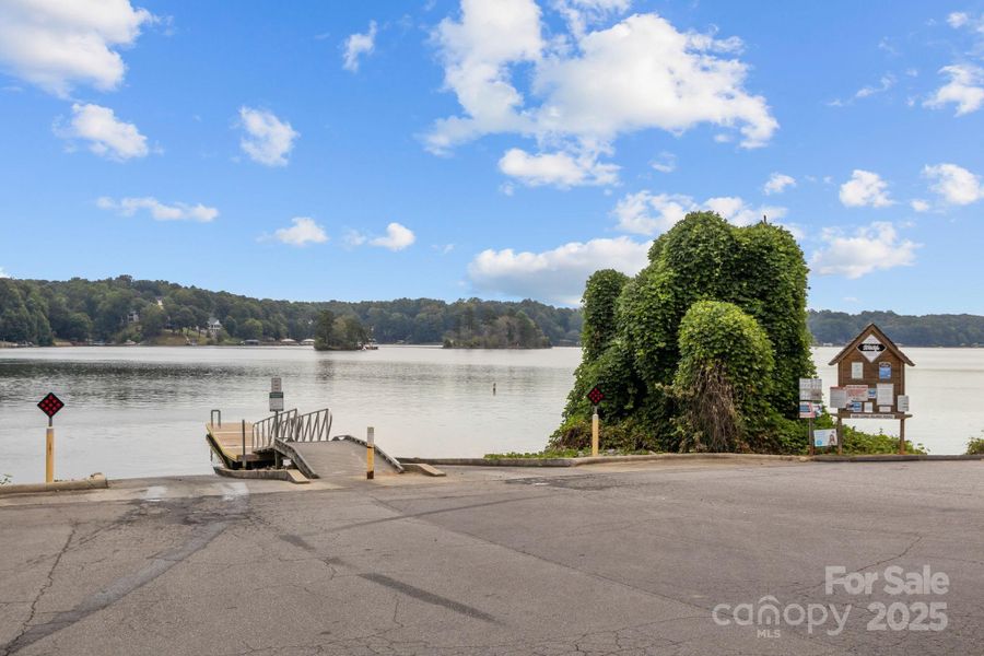 Image 44 of a home in .