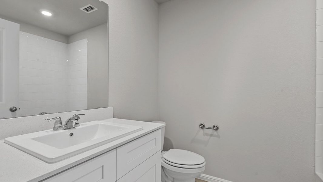 Image 40 representing the Midland by D.R. Horton in The Hills at Reunion, Newark, TX. Image 40 representing the Midland by D.R. Horton in The Hills at Reunion, Newark, TX.