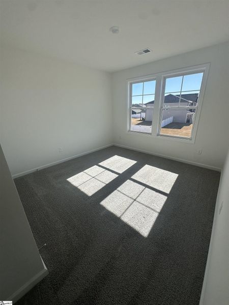 Spacious, unfurnished interior of a new home in Shiloh Trail, Wellford (Image 35).