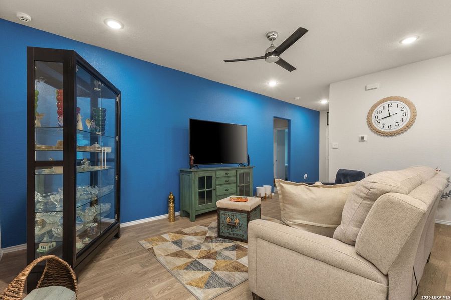 Furnished interior view inside a new home in Saengerhalle Meadows, New Braunfels (Image 9). Furnished interior view inside a new home in Saengerhalle Meadows, New Braunfels (Image 9).