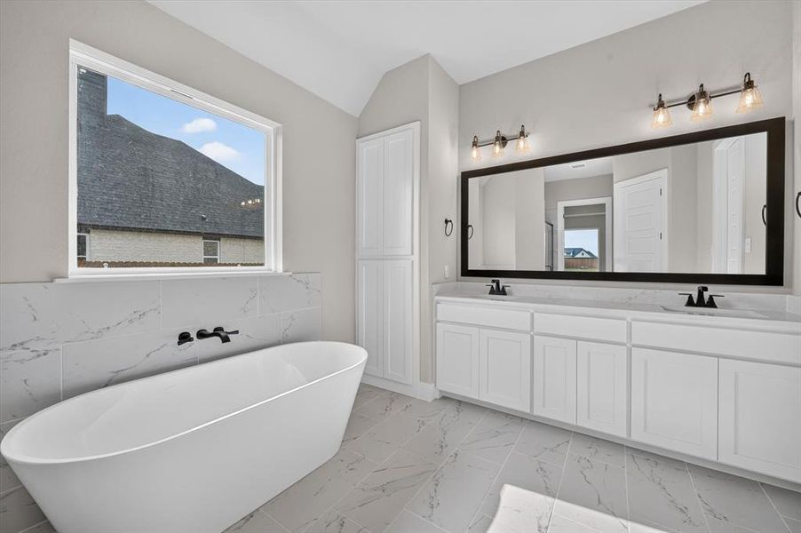 Furnished interior view inside a new home in Coyote Crossing, Godley (Image 9).