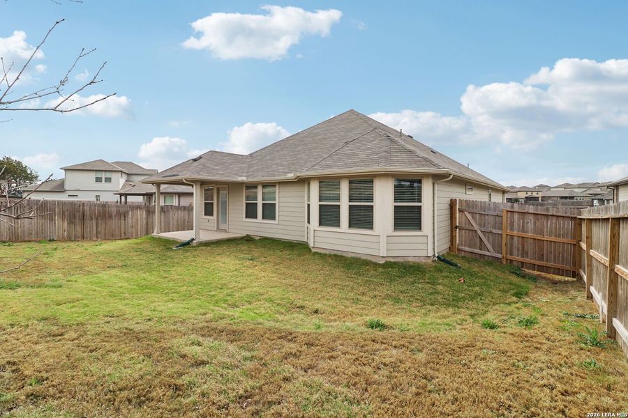 Exterior details and patio area of a home in Legendary Trails - Classic Series, Cibolo (Image 30).