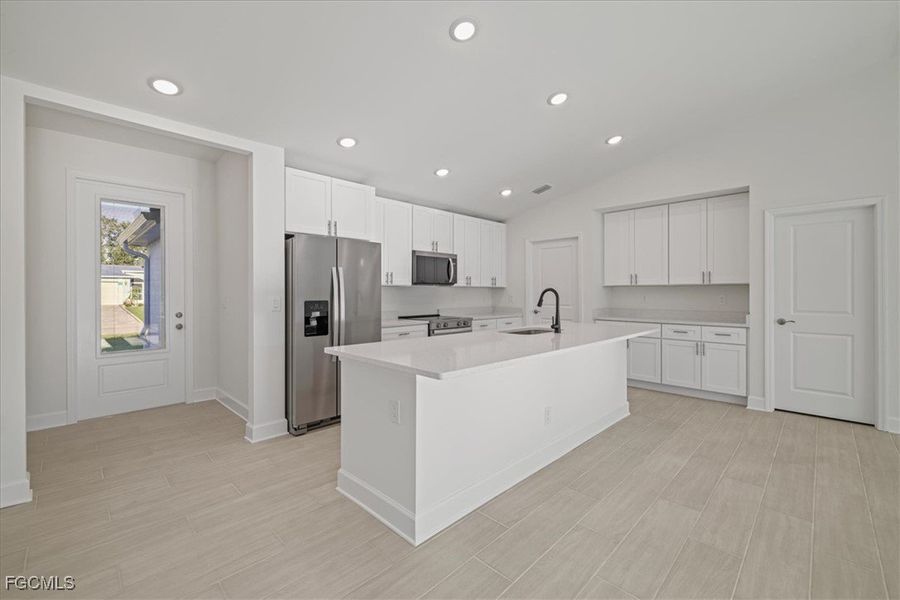 Furnished interior view inside a new home in Cape Coral, Cape Coral (Image 6).