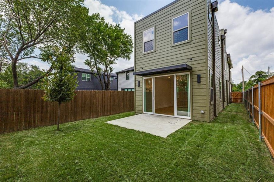 Exterior details and patio area of a home in , Dallas (Image 21).
