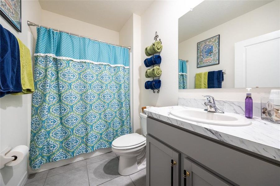Furnished interior view inside a new home in Lake Diamond, Ocala (Image 9).