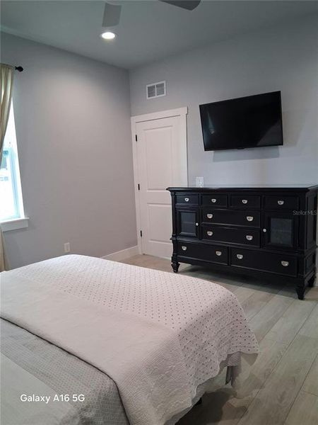 Furnished interior view inside a new home in , Tampa (Image 25). Furnished interior view inside a new home in , Tampa (Image 25).