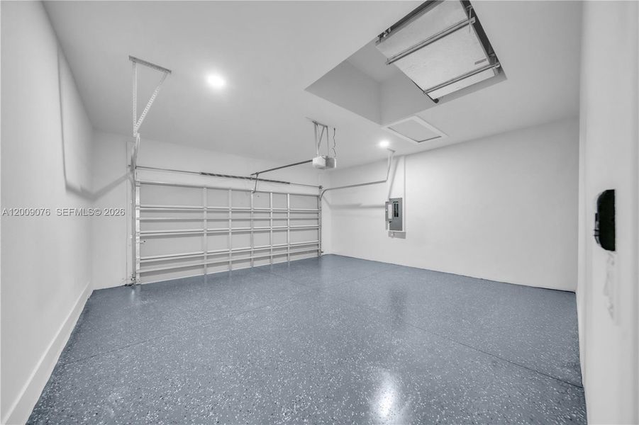 Spacious, unfurnished interior of a new home in , North Port (Image 30).