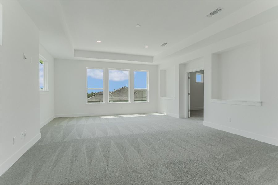 Representative unfurnished interior of a home built from the Vanderpool II by Giddens Homes in Whispering Wind, Bertram (Image 76).