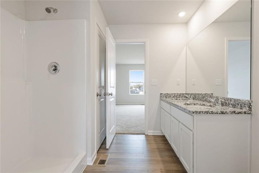 Furnished interior view inside a new home in , Lizella (Image 10).