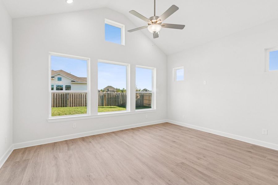 Spacious, unfurnished interior of a new home in Colton 45' Homesites, Todd Mission (Image 17).