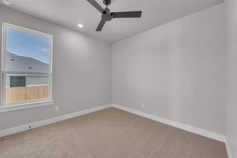 Spacious, unfurnished interior of a new home in Rosenthal Estates, Lorena (Image 21).