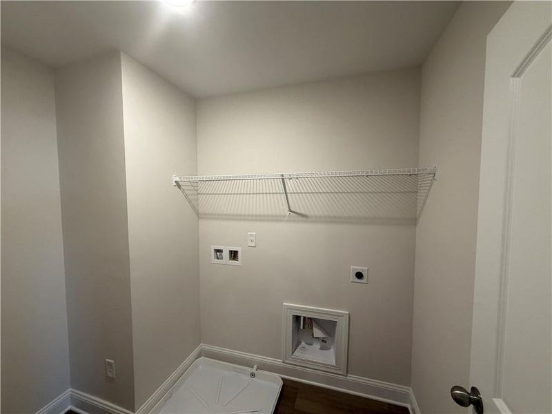 Spacious, unfurnished interior of a new home in , Dawsonville (Image 8).