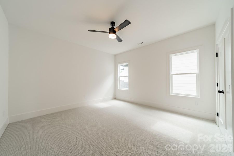 Spacious, unfurnished interior of a new home in , Davidson (Image 30).