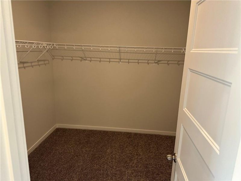 Spacious, unfurnished interior of a new home in Rosewood Lake Estates, Hoschton (Image 29).