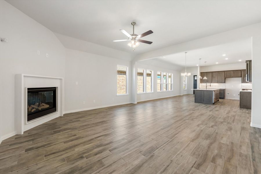 Spacious, unfurnished interior of a new home in Morningstar, Aledo (Image 26).
