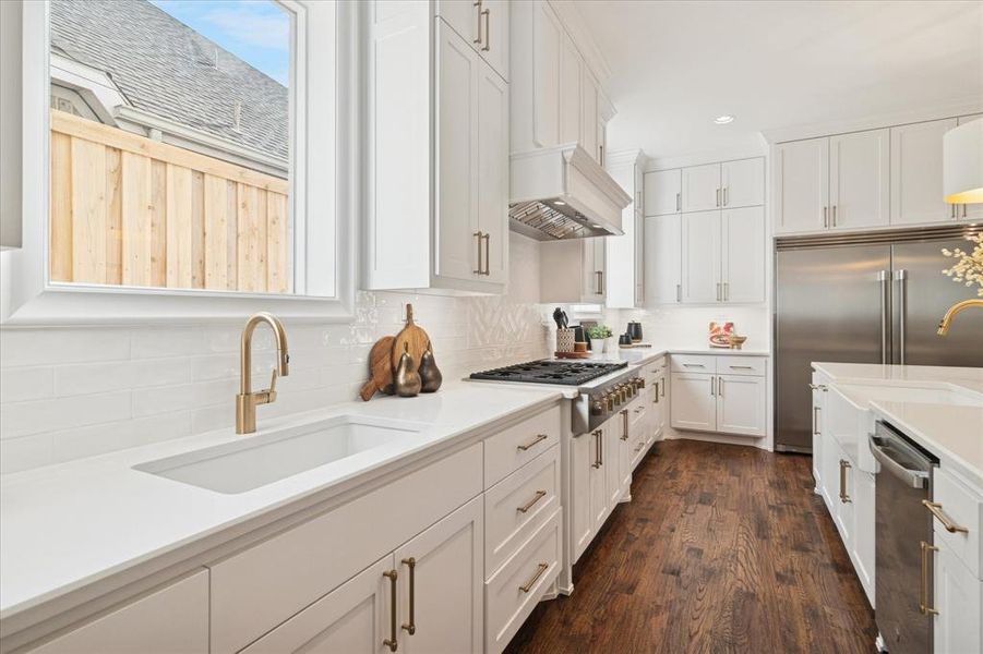 Furnished interior view inside a new home in , Dallas (Image 12).