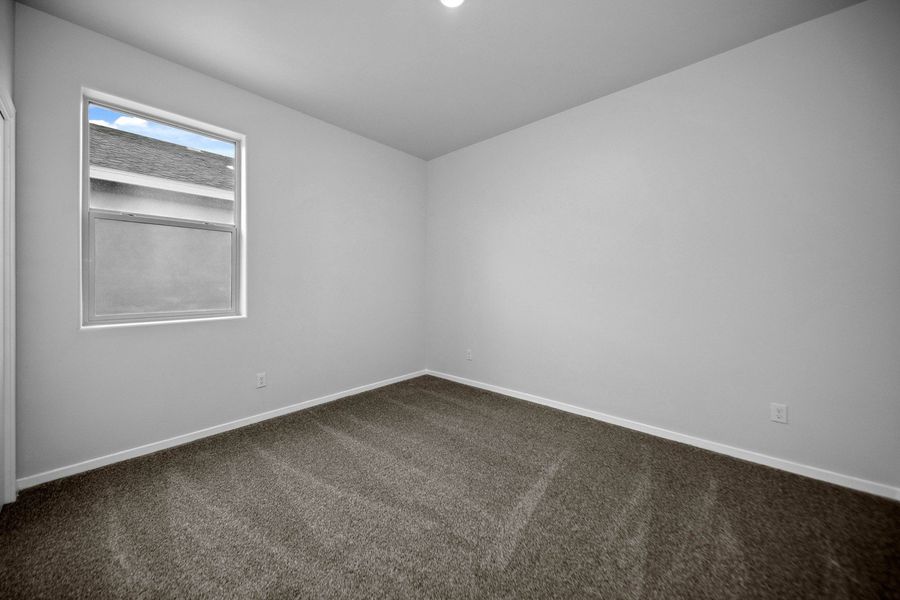 Representative unfurnished interior of a home built from the Roswell by Hakes Brothers in Summer Sky North, El Paso (Image 10).