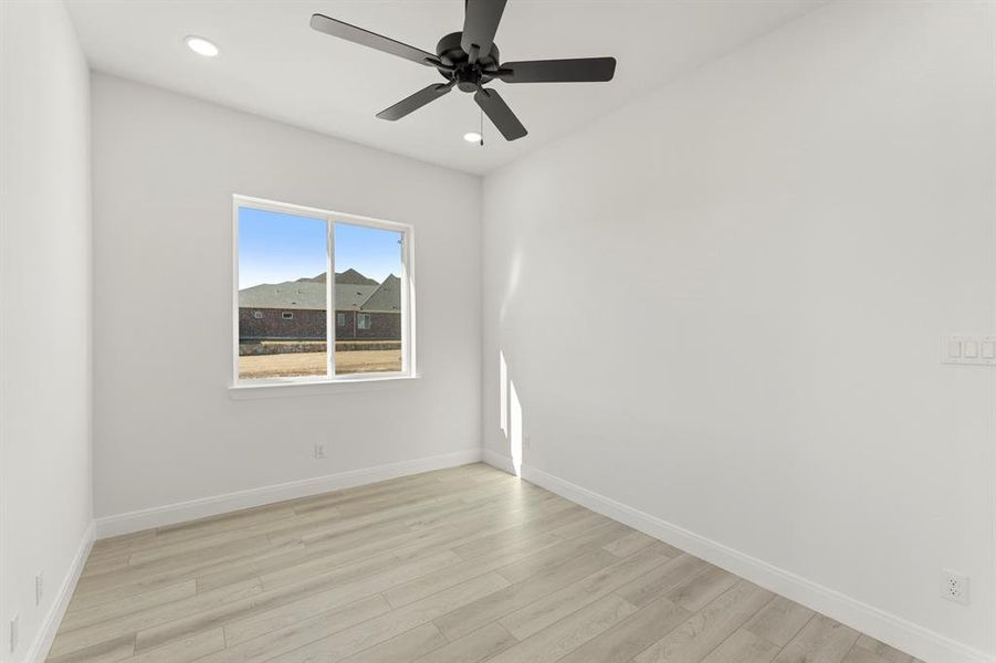 19_15_16. 1034 Bimgham - Study