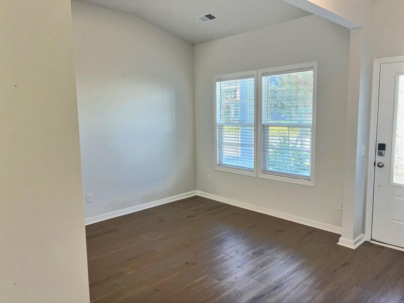 Spacious, unfurnished interior of a new home in Six Oaks, Summerville (Image 13).