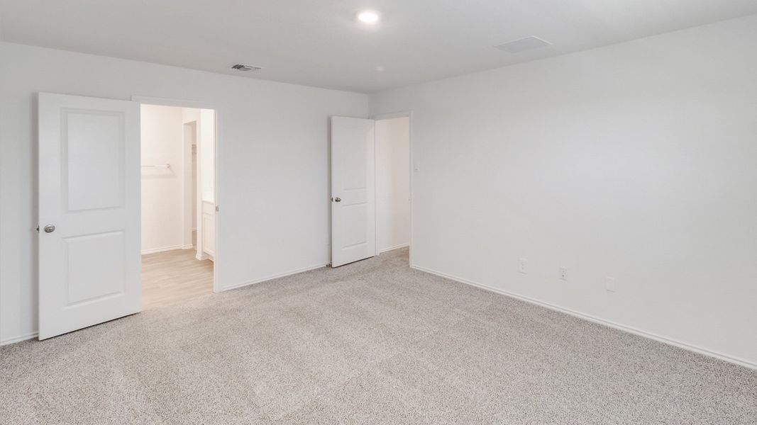 Spacious, unfurnished interior of a new home in Prairie Lakes, Buda (Image 11).