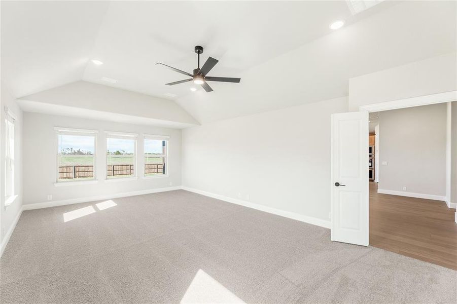 Spacious, unfurnished interior of a new home in Glenbrook, Red Oak (Image 37).