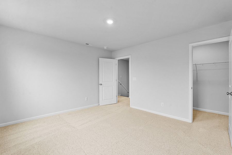 Spacious, unfurnished interior of a new home in Hanes Lake, Winston-Salem (Image 30).