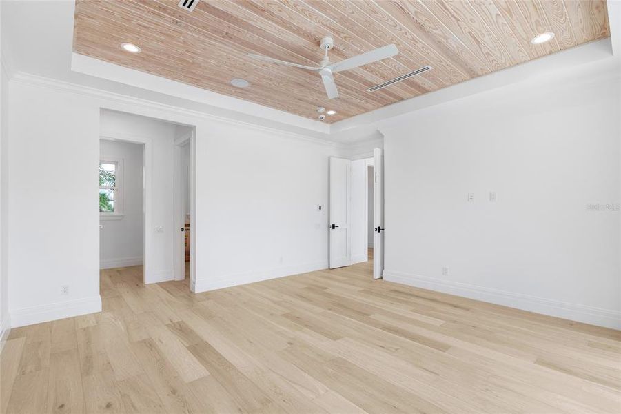 Spacious, unfurnished interior of a new home in , Boca Grande (Image 47).