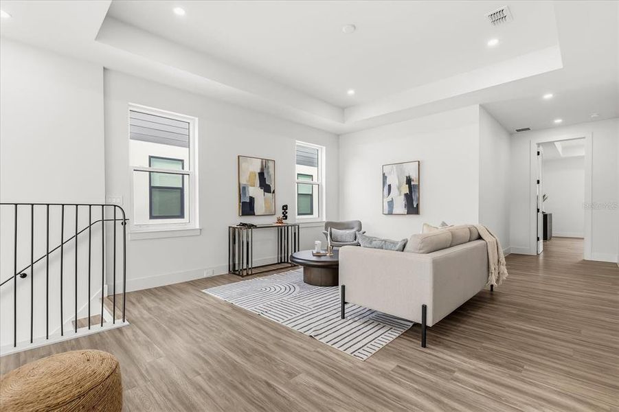 Furnished interior view inside a new home in , Orlando (Image 5).