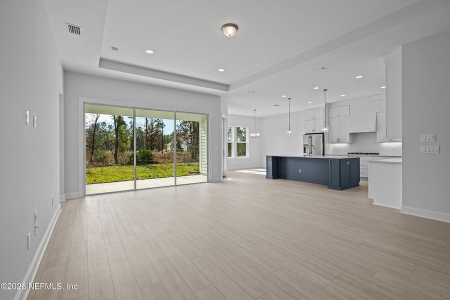 Spacious, unfurnished interior of a new home in SilverLeaf, St. Augustine (Image 17).