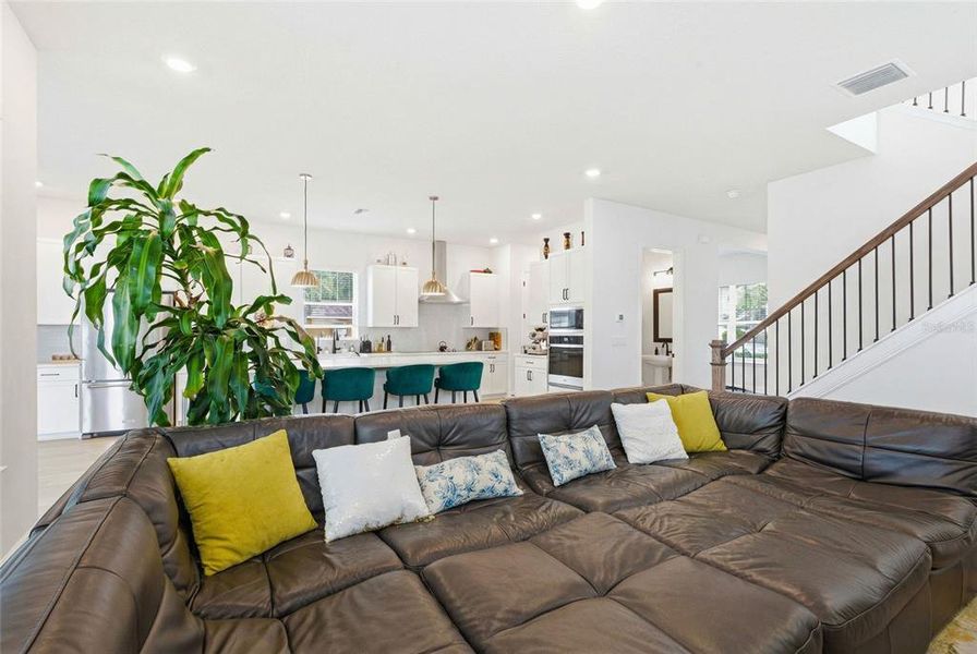 Furnished interior view inside a new home in , Tampa (Image 20). Furnished interior view inside a new home in , Tampa (Image 20).