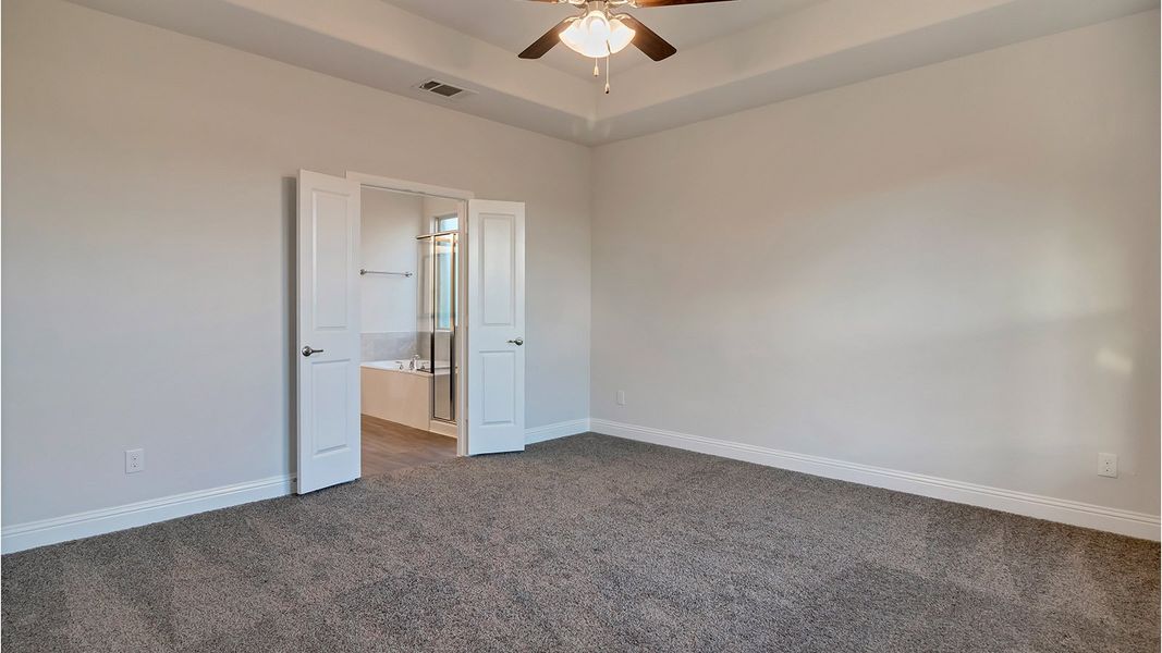 Spacious, unfurnished interior of a new home in Morningstar, Aledo (Image 24).