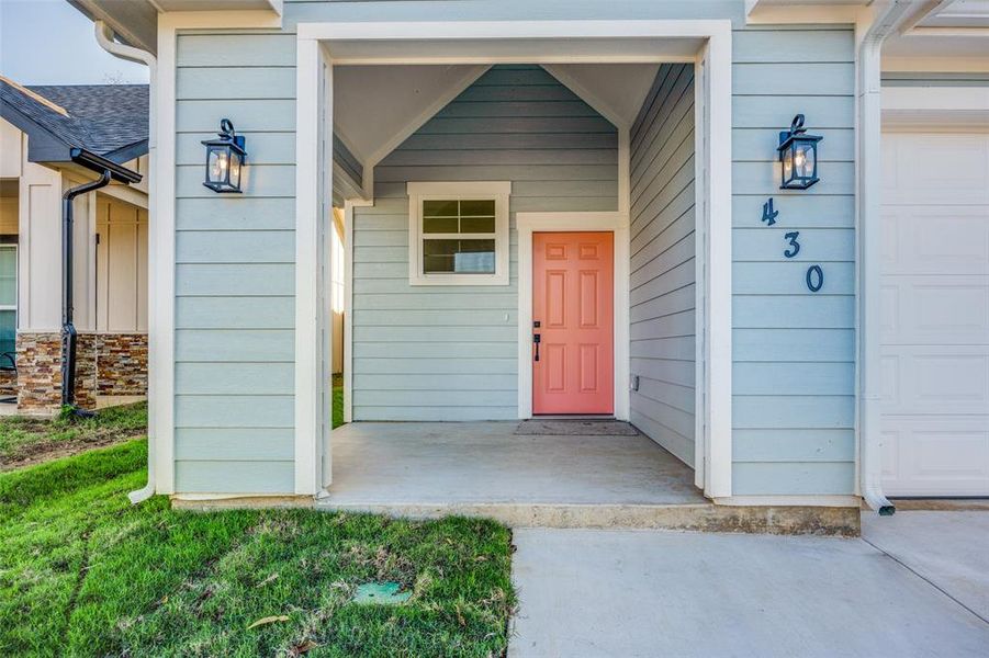 Exterior details and patio area of a home in , Denison (Image 17).