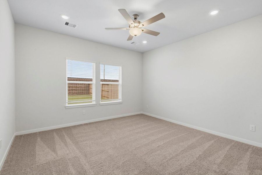 Spacious, unfurnished interior of a new home in Sunterra Lakes, Brookshire (Image 17). Spacious, unfurnished interior of a new home in Sunterra Lakes, Brookshire (Image 17).