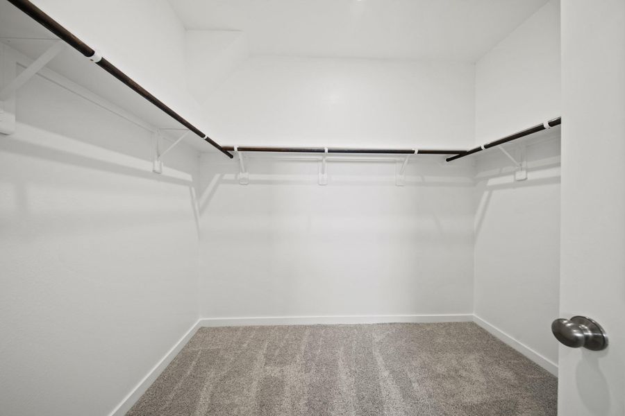 Spacious, unfurnished interior of a new home in Russell Ranch, Bay City (Image 14).