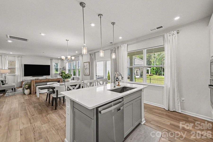 Gourmet Kitchen w/ exhaust Gourmet Kitchen w/ exhaust