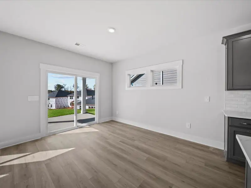 Spacious, unfurnished interior of a new home in Riverwood Farm, Piedmont (Image 14).
