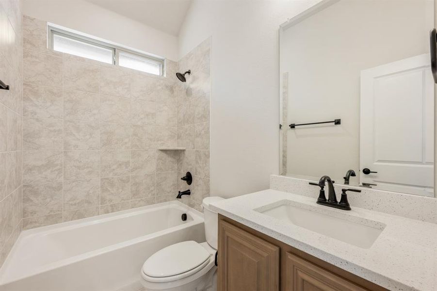 Furnished interior view inside a new home in Liberty, Melissa (Image 9).