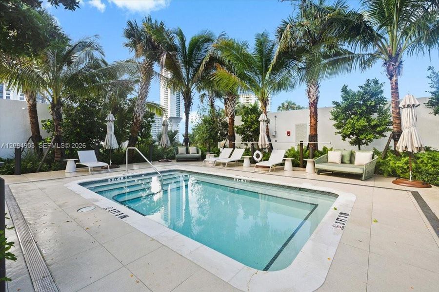 Community amenities in , Miami (Image 42).