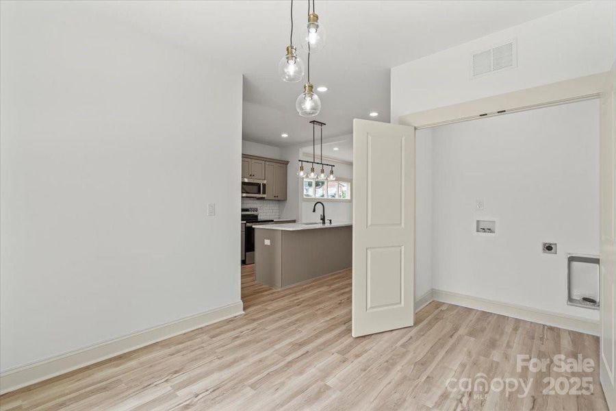 Spacious, unfurnished interior of a new home in , Gastonia (Image 27).