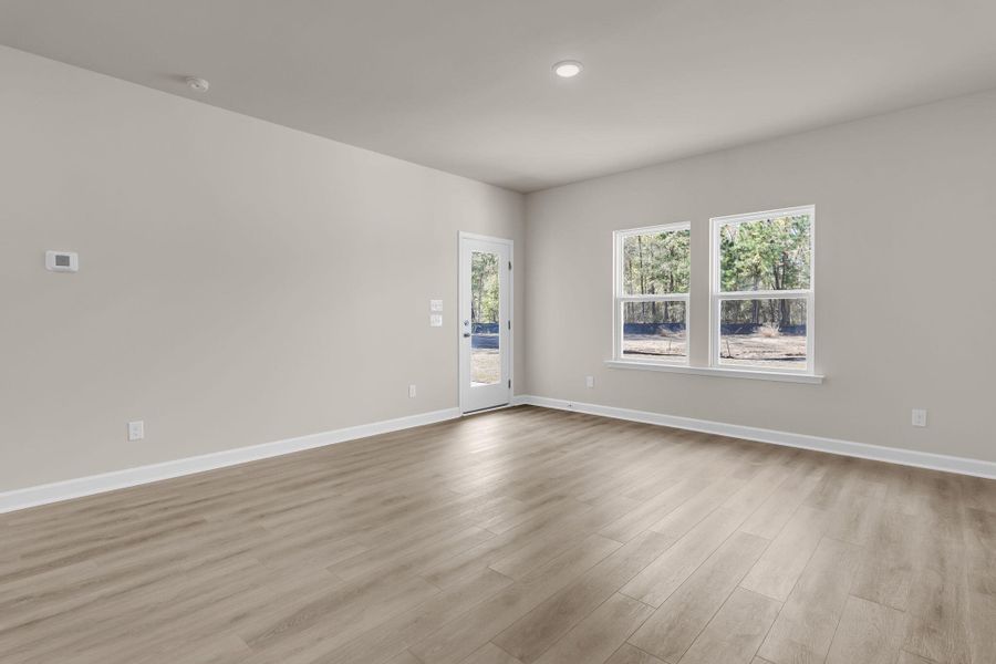 Spacious, unfurnished interior of a new home in , Ravenel (Image 14).