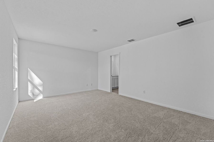 Spacious, unfurnished interior of a new home in Friendship Oaks, Fredericksburg (Image 10). Spacious, unfurnished interior of a new home in Friendship Oaks, Fredericksburg (Image 10).