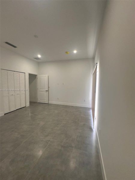 Spacious, unfurnished interior of a new home in , Fort Lauderdale (Image 14). Spacious, unfurnished interior of a new home in , Fort Lauderdale (Image 14).