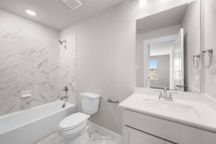 26_8921 Acorn-Bathroom-2